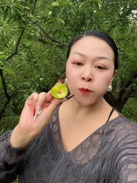 刘红玲吃瓜视频大全集,揭秘娱乐圈幕后故事  第3张