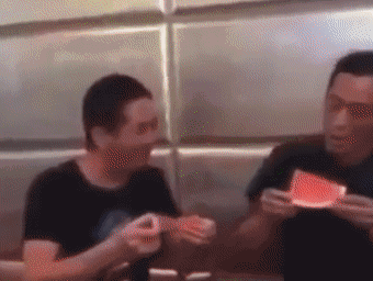 吃瓜速度最快的视频,一秒吃瓜，尽览娱乐圈风云