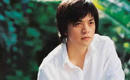 八组吃瓜少女李健视频,揭秘明星幕后趣事  第2张