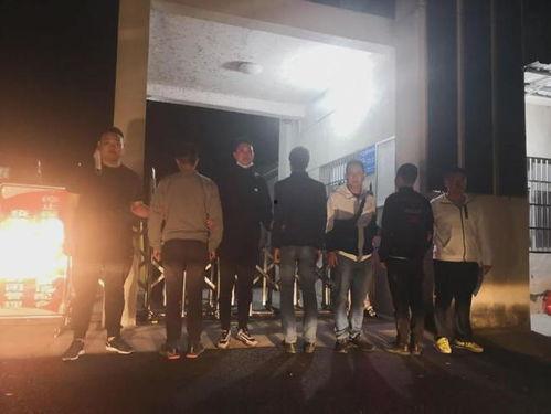 夫妻打架观众吃瓜视频