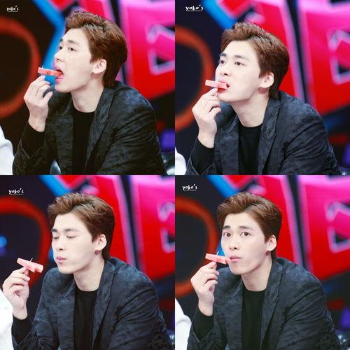 鹿晗吃瓜李易峰视频,视频曝光引发网友热议  第2张