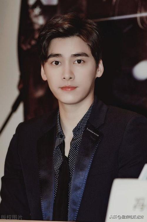 鹿晗吃瓜李易峰视频,视频曝光引发网友热议  第3张