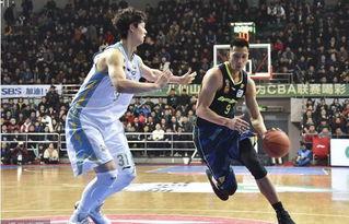 易建联吃瓜视频免费观看,揭秘篮球巨星幕后趣事  第2张