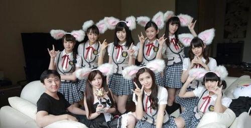 东城万达吃瓜事件视频播放,视频曝光引发网友热议  第3张