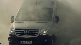 吃瓜商务车视频  第3张