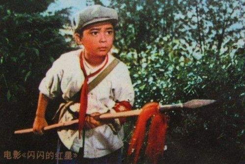 红星闪闪吃瓜群众视频,揭秘吃瓜群众的围观力量