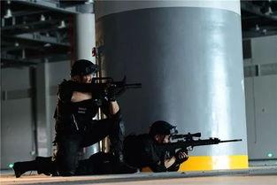 特警队员吃瓜视频在线观看