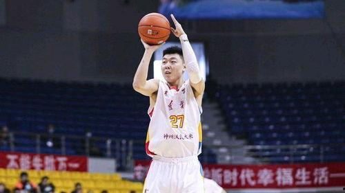 山西篮球张逸吃瓜视频,揭秘篮球场上的趣味瞬间  第2张