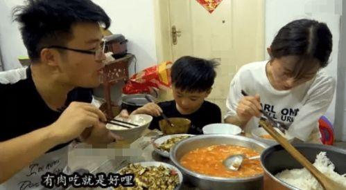 汤庙吃瓜事件视频播放全集,视频全记录，揭秘背后真相  第3张