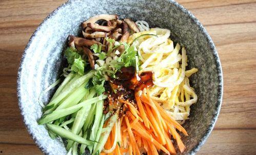 吃瓜丝面视频,夏日清爽美食，一网打尽夏日美味  第3张