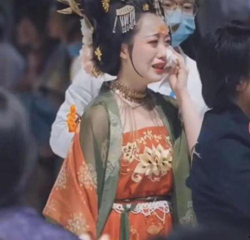 汉服吃瓜视频,揭秘汉服文化魅力与时尚潮流  第3张