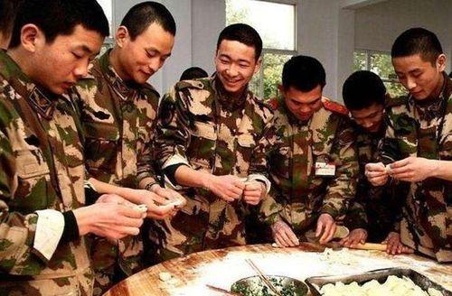 台湾军队吃瓜视频,军中生活趣味横生，网友热议  第3张