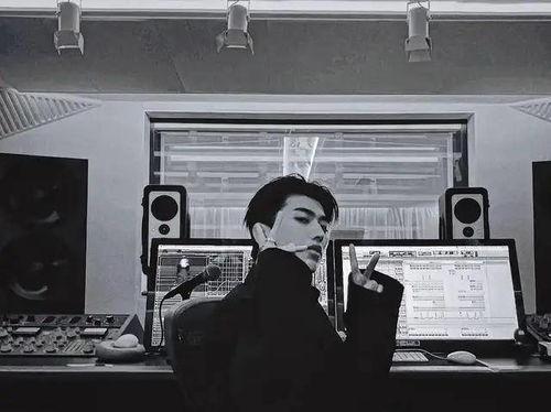 吃瓜博主讲蔡徐坤视频,吃瓜博主带你揭秘幕后真相  第2张