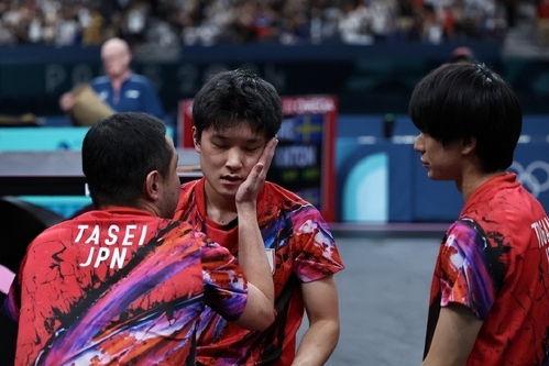 张本智和吃瓜完整视频,揭秘乒乓球天才的日常生活趣事