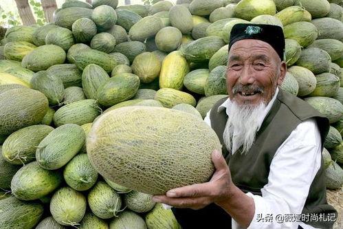 吃哈密瓜的小伙视频大全,小伙视频大全带你领略甜蜜瞬间  第2张