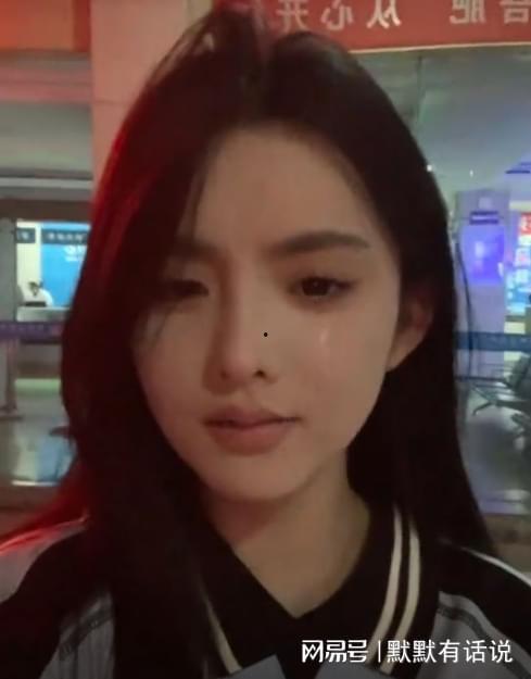 日照女孩吃瓜视频曝光是真的吗,是真是假？  第3张