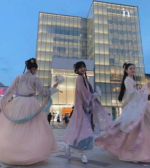 汉服吃瓜视频,揭秘汉服文化魅力与时尚潮流  第2张