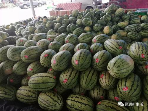 水东街吃瓜视频,揭秘街头美食背后的故事  第3张