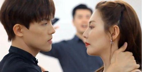 男友看吃瓜视频,揭秘娱乐圈幕后真相  第2张