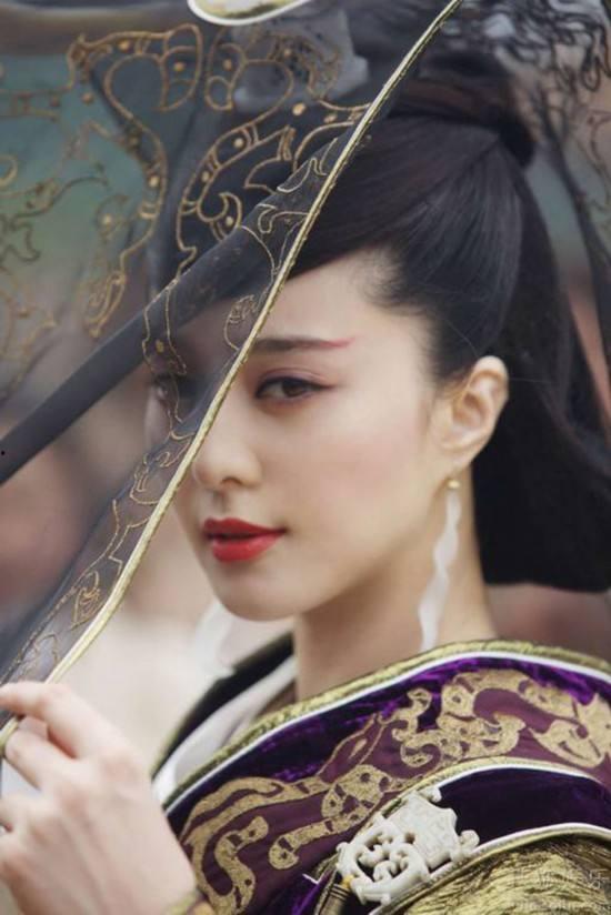 古装剧丫鬟吃瓜视频,丫鬟吃瓜，揭秘古代宫中生活点滴  第2张