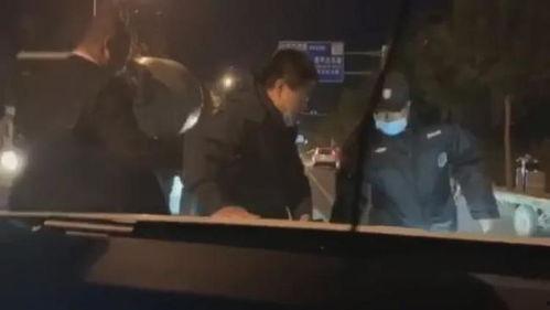 长春二嫂录屏吃瓜视频,揭秘网络热传视频背后的故事  第3张