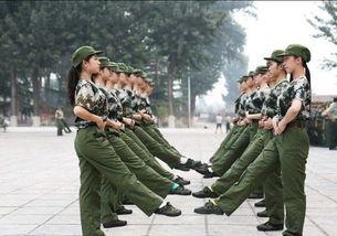 军训跳舞肩带视频 吃瓜,吃瓜群众热议军营风采