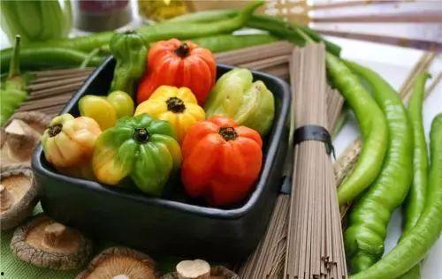 兄弟俩吃瓜吃蒜视频  第3张