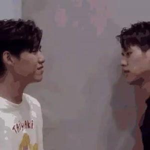 热到发紫吃瓜视频,吃瓜视频带你一探究竟  第2张