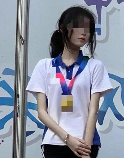 情侣博主吃瓜视频,情侣博主带你揭秘甜蜜瞬间  第3张