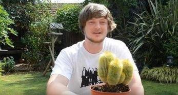 外国小哥吃蛇瓜的视频是真的吗,外国小哥挑战吃蛇瓜，视频真实性大揭秘！  第3张